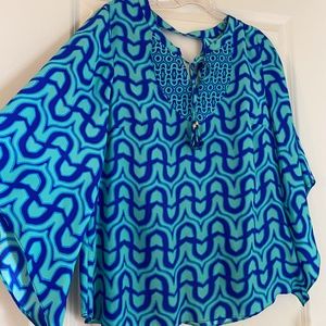 NWT Alice & Trixie Blue Patterned Top